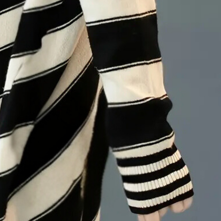 Women | Diagonal Striped Sweater